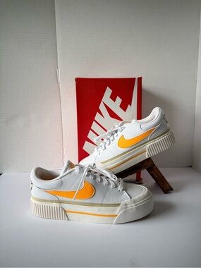 Nike Court Legacy Lift Women’s Shoes Size 10 DM7590-109 Platform Sneakers New